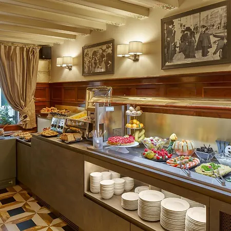 Unahotels Ala Venezia-adults 16 호텔