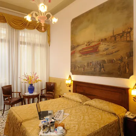 호텔 Unahotels Ala Venezia-adults 16 3*