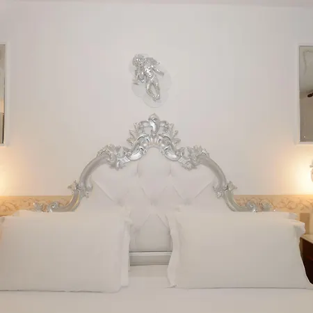 Unahotels Ala Venezia-adults 16 3*