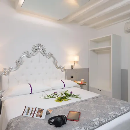 Unahotels Ala Venezia-adults 16 호텔 3*