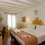 Hotel Unahotels Ala Venezia-adults 16