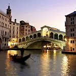 Unahotels Ala Venezia-adults 16 3*