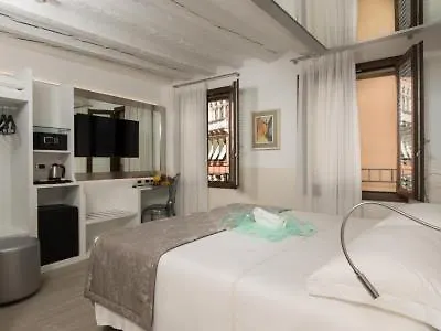 Unahotels Ala Hotel Venezia