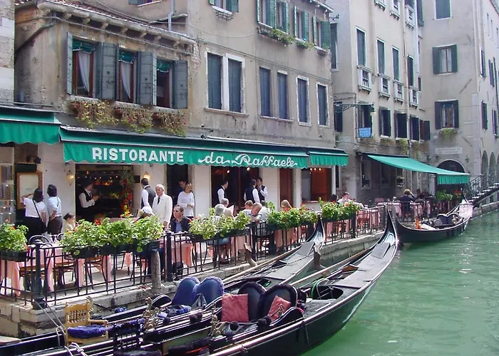 호텔 Unahotels Ala Venezia-adults 16