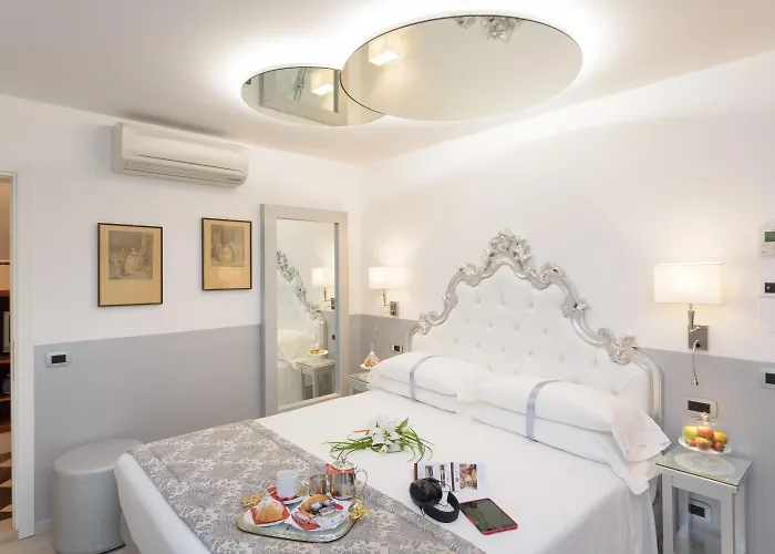 Unahotels Ala Venezia-adults 16 3* 베니스