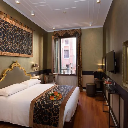 מלון Unahotels Ala Venezia-adults 16