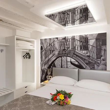 Unahotels Ala Venezia-adults 16