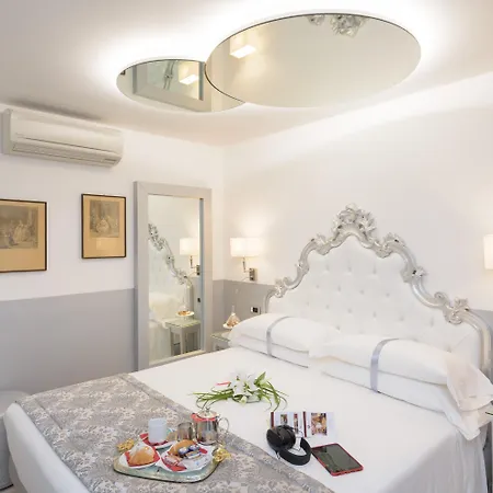 Unahotels Ala Venezia-adults 16 3* ונציה