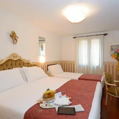 Unahotels Ala Venezia-adults 16 ホテル 3*