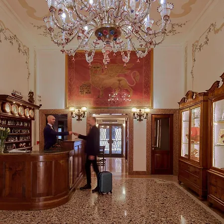 Unahotels Ala Venezia-adults 16