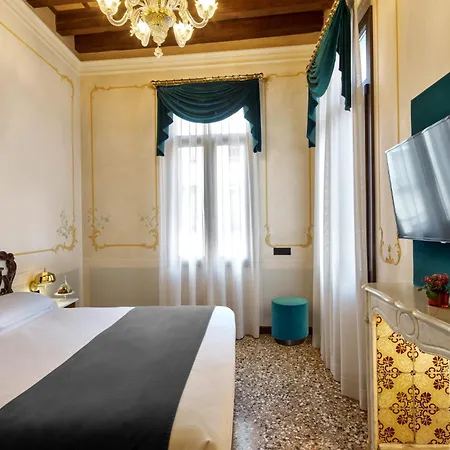 מלון Unahotels Ala Venezia-adults 16 3*