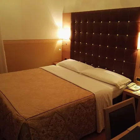 Unahotels Ala Venezia-adults 16 3*