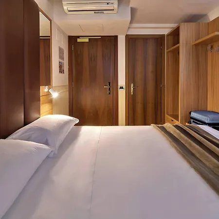 Unahotels Ala Venezia-adults 16 3*