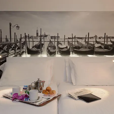 Unahotels Ala Venezia-adults 16