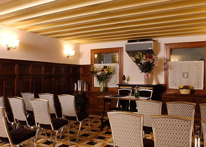 Unahotels Ala Venezia-adults 16