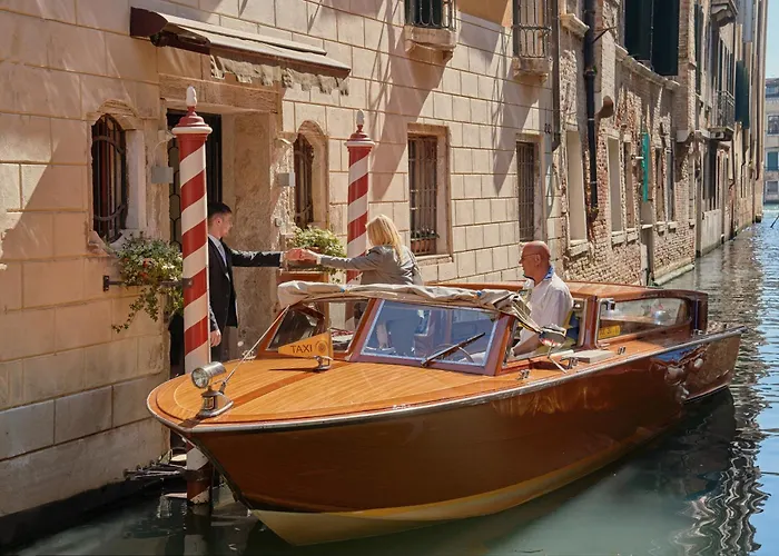 Unahotels Ala Venezia-adults 16 ホテル 3*