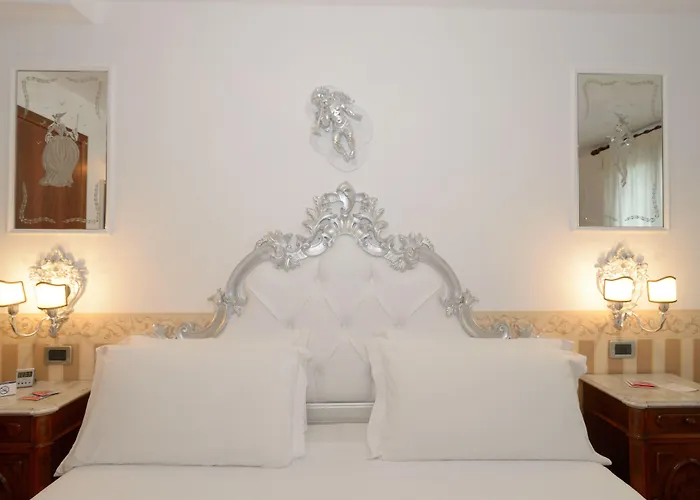 Unahotels Ala Venezia-adults 16 3*