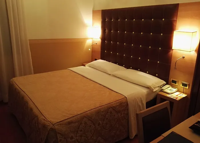 Unahotels Ala Venezia-adults 16 3*