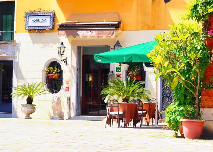 Unahotels Ala Venezia-adults 16 3* ונציה