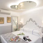 Unahotels Ala Venezia-adults 16 3* Venecia