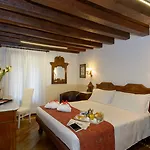 Unahotels Ala Venezia-adults 16