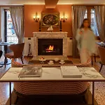 Unahotels Ala Venezia-adults 16 3*