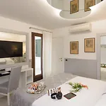 Hotel Unahotels Ala Venezia-adults 16 3*