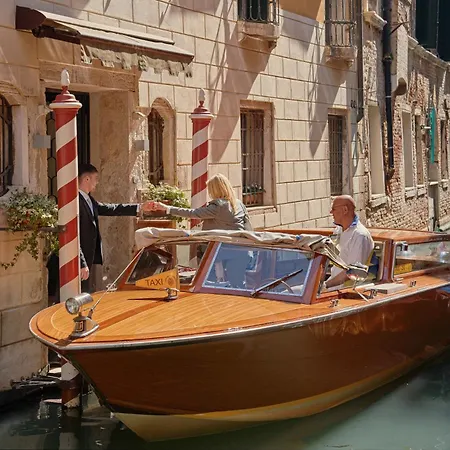 Unahotels Ala Venezia-adults 16 Hotell 3*