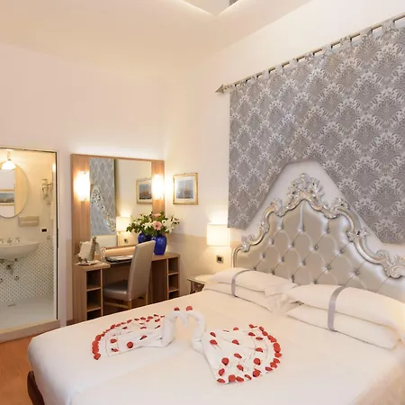 Unahotels Ala Venezia-adults 16 Hotel 3*