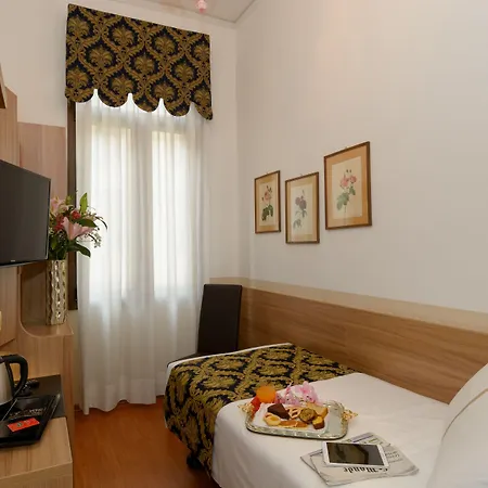 Hotell Unahotels Ala Venezia-adults 16 3*