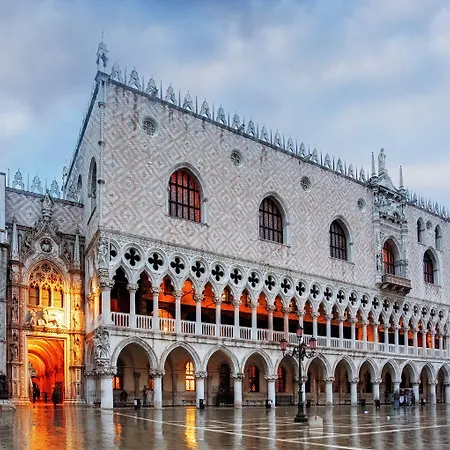 Unahotels Ala Venezia-adults 16 3*