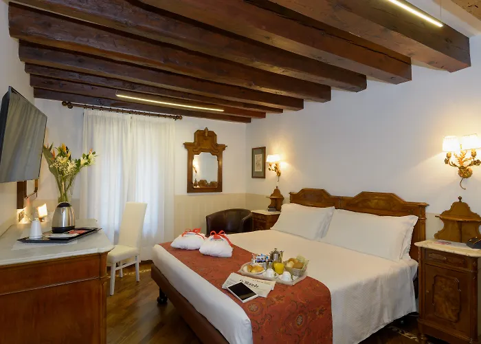 Unahotels Ala Venezia-adults 16