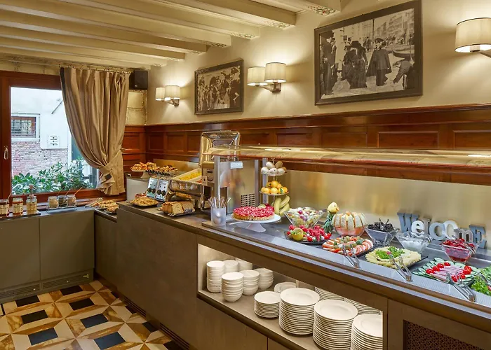 Unahotels Ala Venezia-adults 16 Hotell