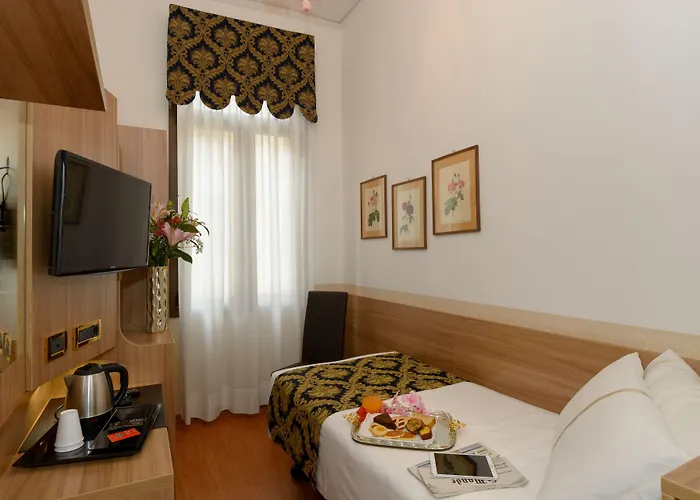 Otel Unahotels Ala Venezia-adults 16 3*