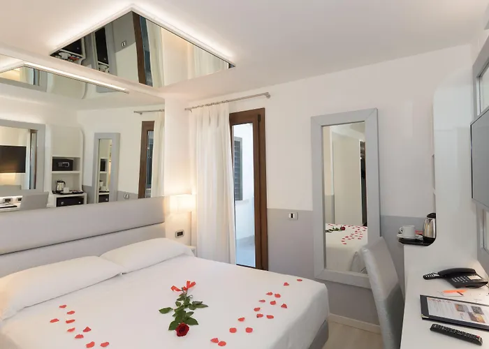 Unahotels Ala Venezia-adults 16
